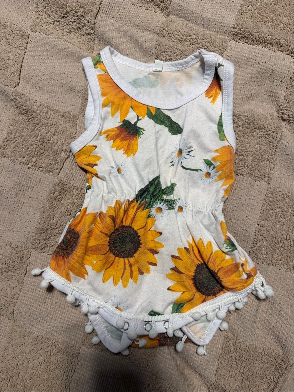 Sunflower Print Baby One-Piece Bodysuit - White/Yellow